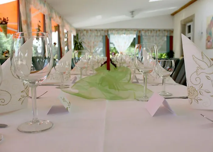 فندق Landgasthof Neue Schaenke كونيجشتاين آن دير إلب